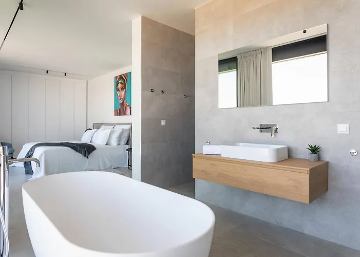 Infinity With Infinity Pool, Sea View 흐바르