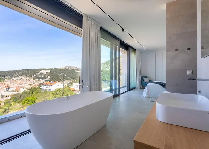 Infinity With Infinity Pool, Sea View 빌라