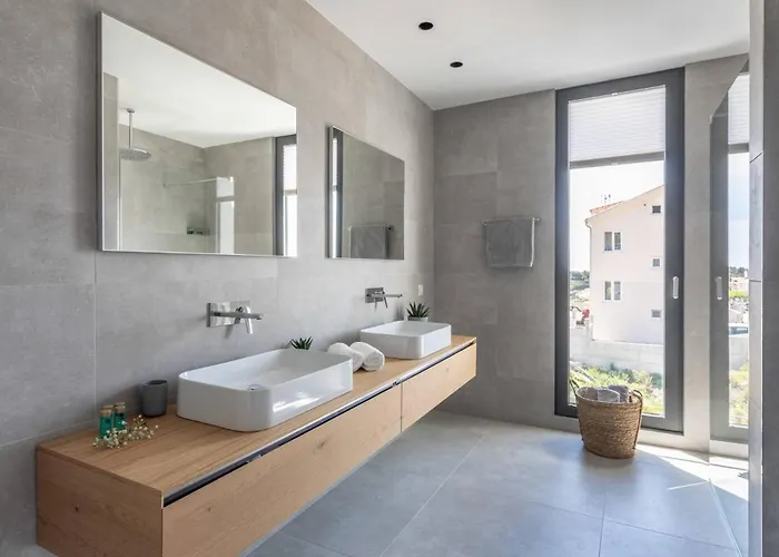 Infinity With Infinity Pool, Sea View 빌라