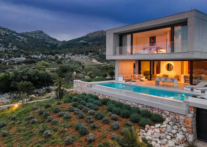 Infinity With Infinity Pool, Sea View 빌라