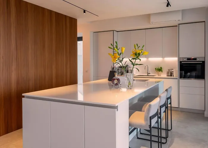 Infinity With Infinity Pool, Sea View 빌라 흐바르