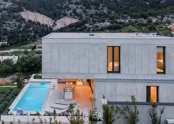 Infinity With Infinity Pool, Sea View 빌라 *