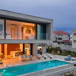 Infinity With Infinity Pool, Sea View ヴィラ