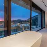 ヴィラ Infinity With Infinity Pool, Sea View フヴァル