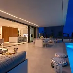Infinity With Infinity Pool, Sea View