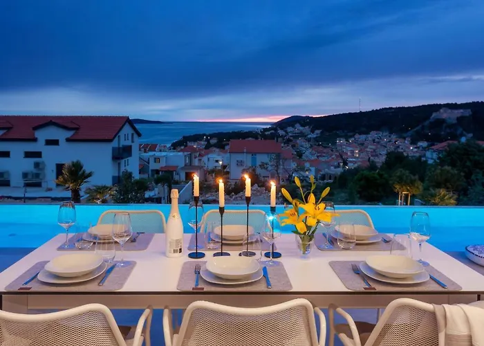 Infinity With Infinity Pool, Sea View